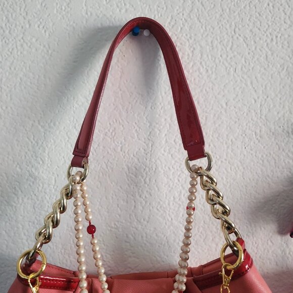 Stunning Peach/Red Accessorized Handbag - Picture 3 of 8